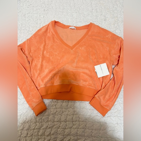 Beyond Yoga Tropez Pullover - Picture 3 of 6